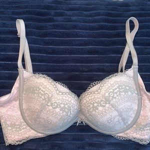 Victoria’s Secret Plunge Bra